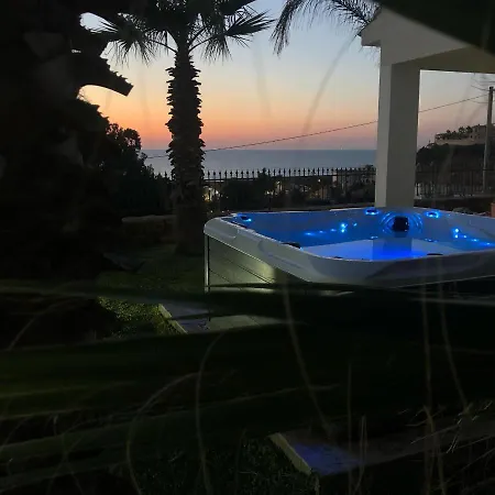 Marina Luxury فيلة باليستراتي